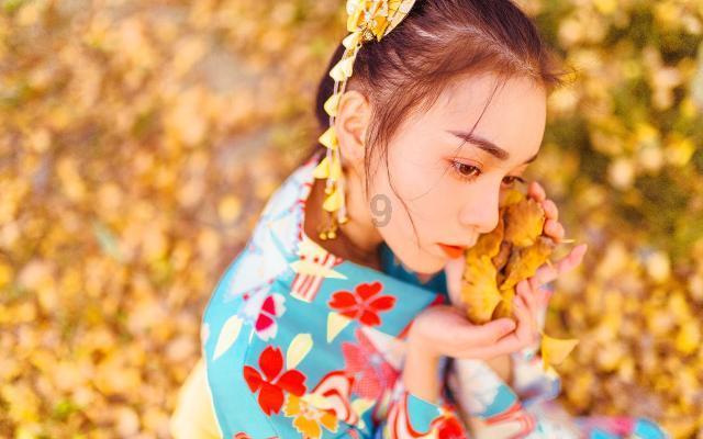 贴瓷砖不要再用水泥了,老师傅早流行用这种,几十年也不脱落